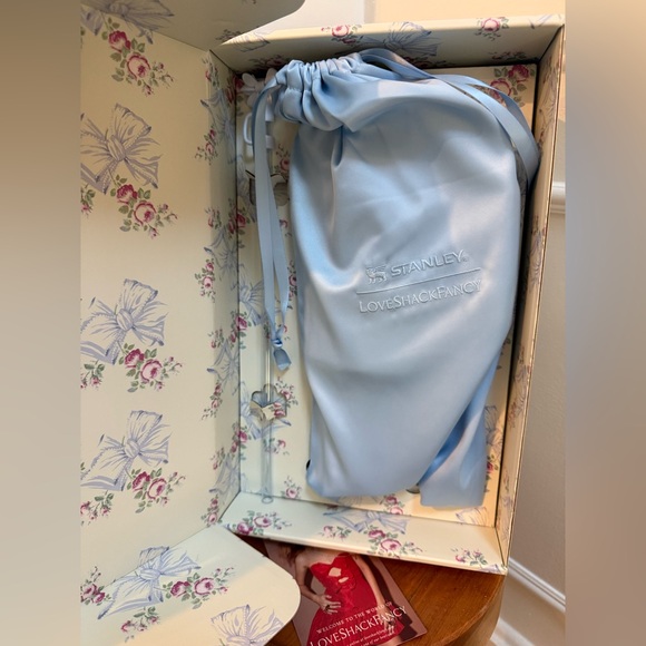 NEW Stanley Love Shack Fancy 40oz tumbler - Picture 5 of 5